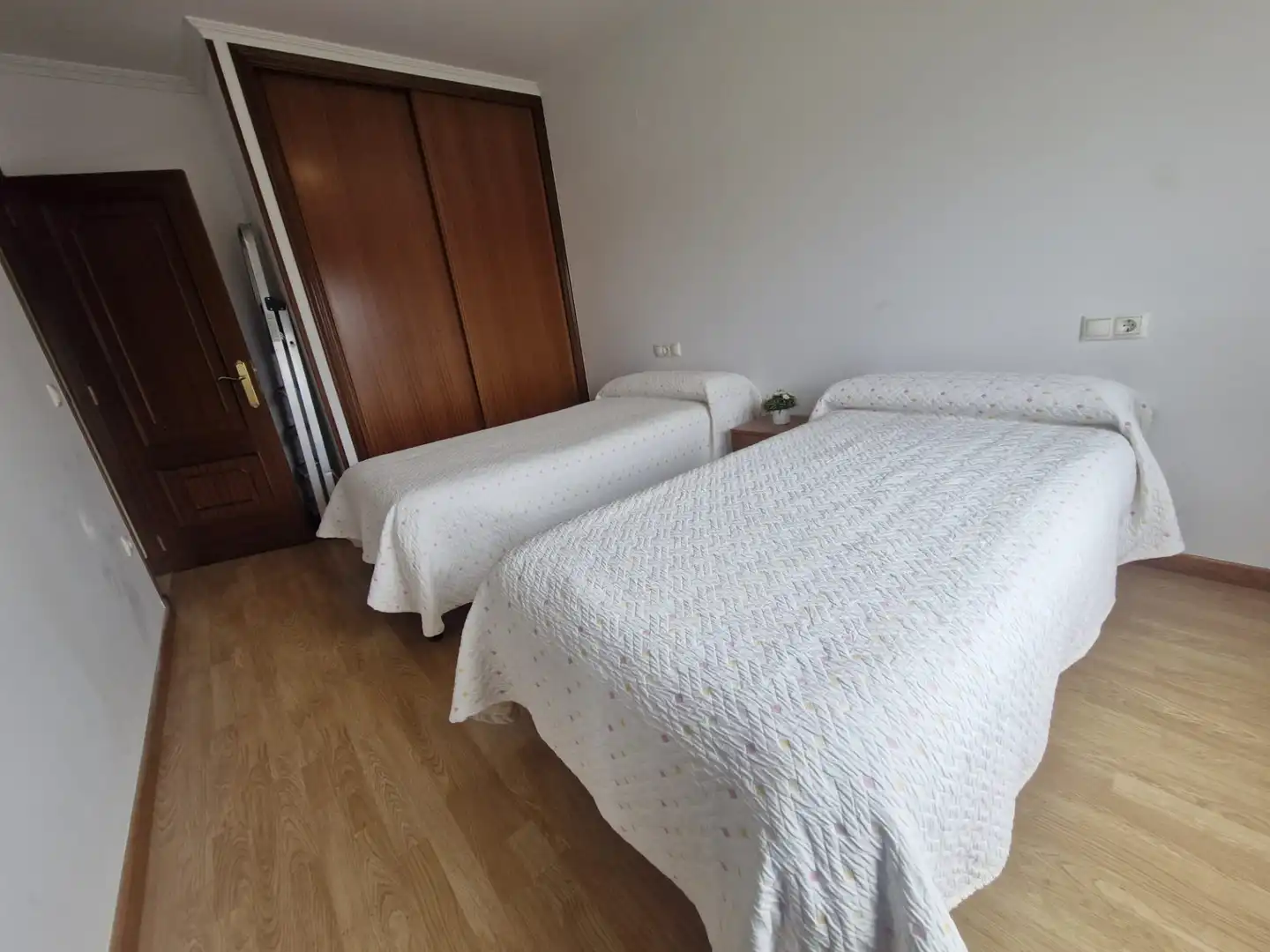 Schlafzimmer von Wohnung zum Verkauf in Foz mit Heizung, Abstellraum und Möbliert