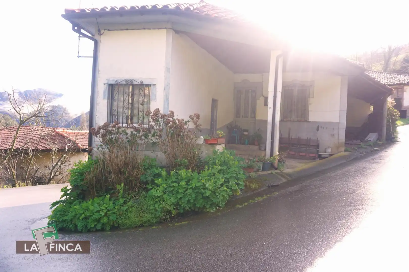 Vista exterior de Casa o chalet en venta en Belmonte de Miranda