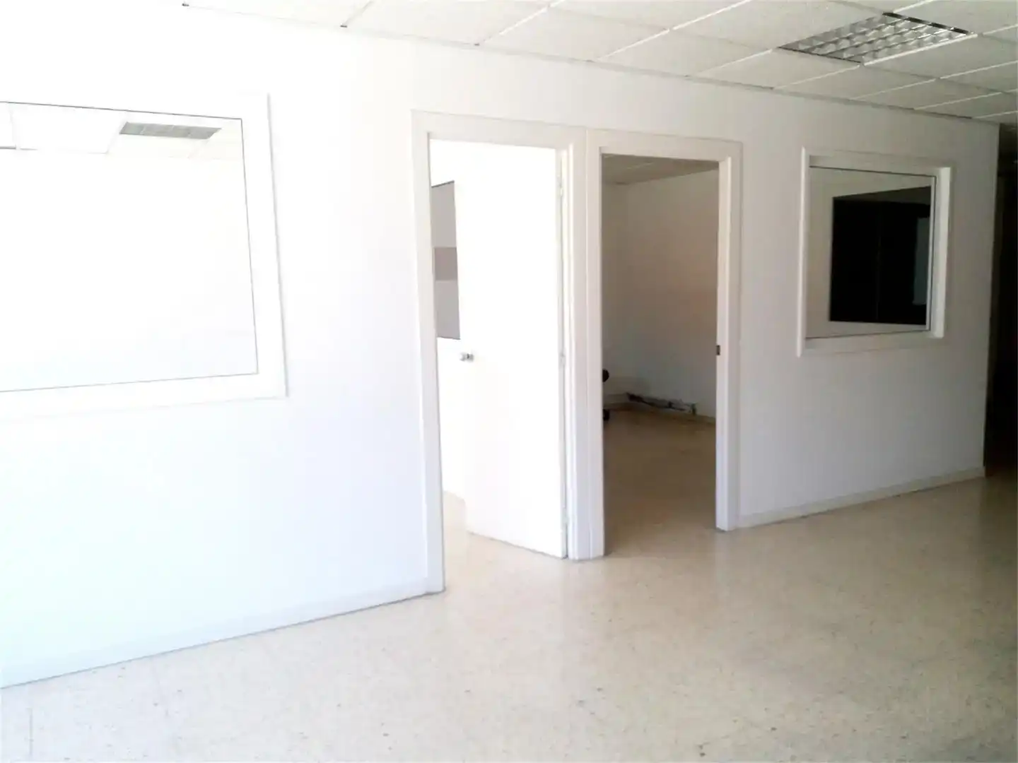 Local de alquiler en Cornellà de Llobregat con Aire acondicionado