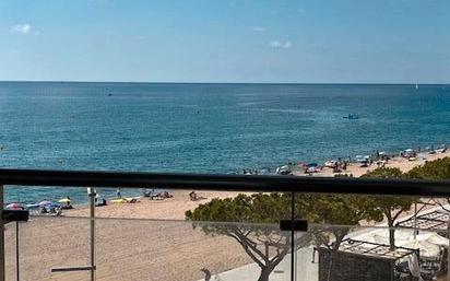 Vista exterior de Pis en venda en Castell-Platja d'Aro amb Balcó