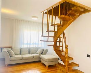 Sala d'estar de Pis de lloguer en  Logroño amb Aire condicionat, Calefacció i Parquet