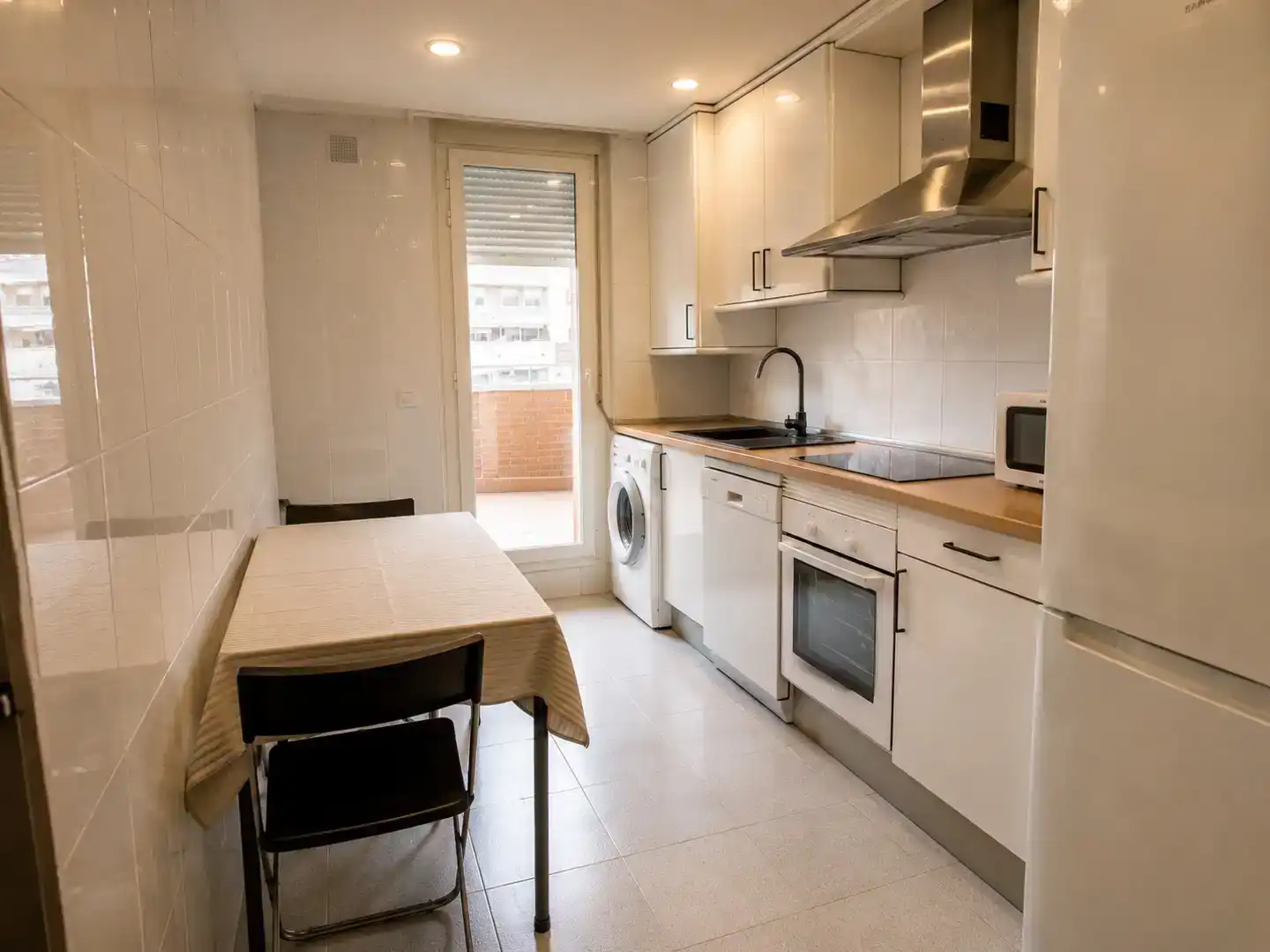 Cocina de Dúplex en venta en Boadilla del Monte con Aire acondicionado y Piscina