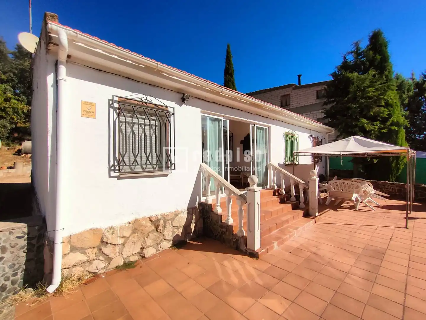 Vista exterior de Casa o chalet en venta en Renera con Calefacción y Amueblado