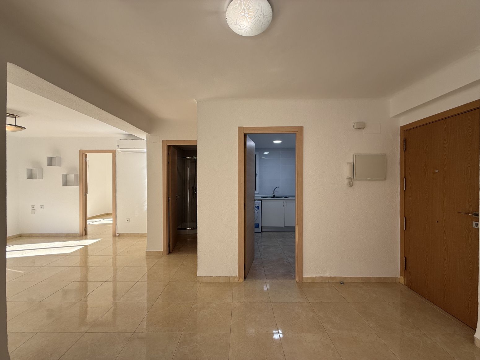 Flat to rent in Valencia - AV DR PESET ALEIXANDRE, 116, Barrio de Benicalap