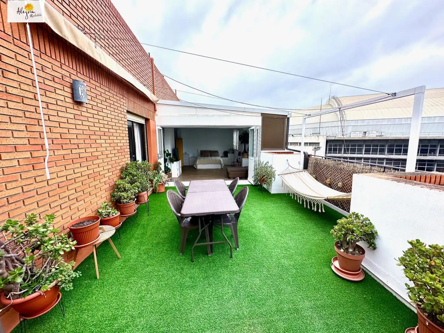 Terrasse von Dachboden zum Verkauf in Valencia mit Klimaanlage und Möbliert