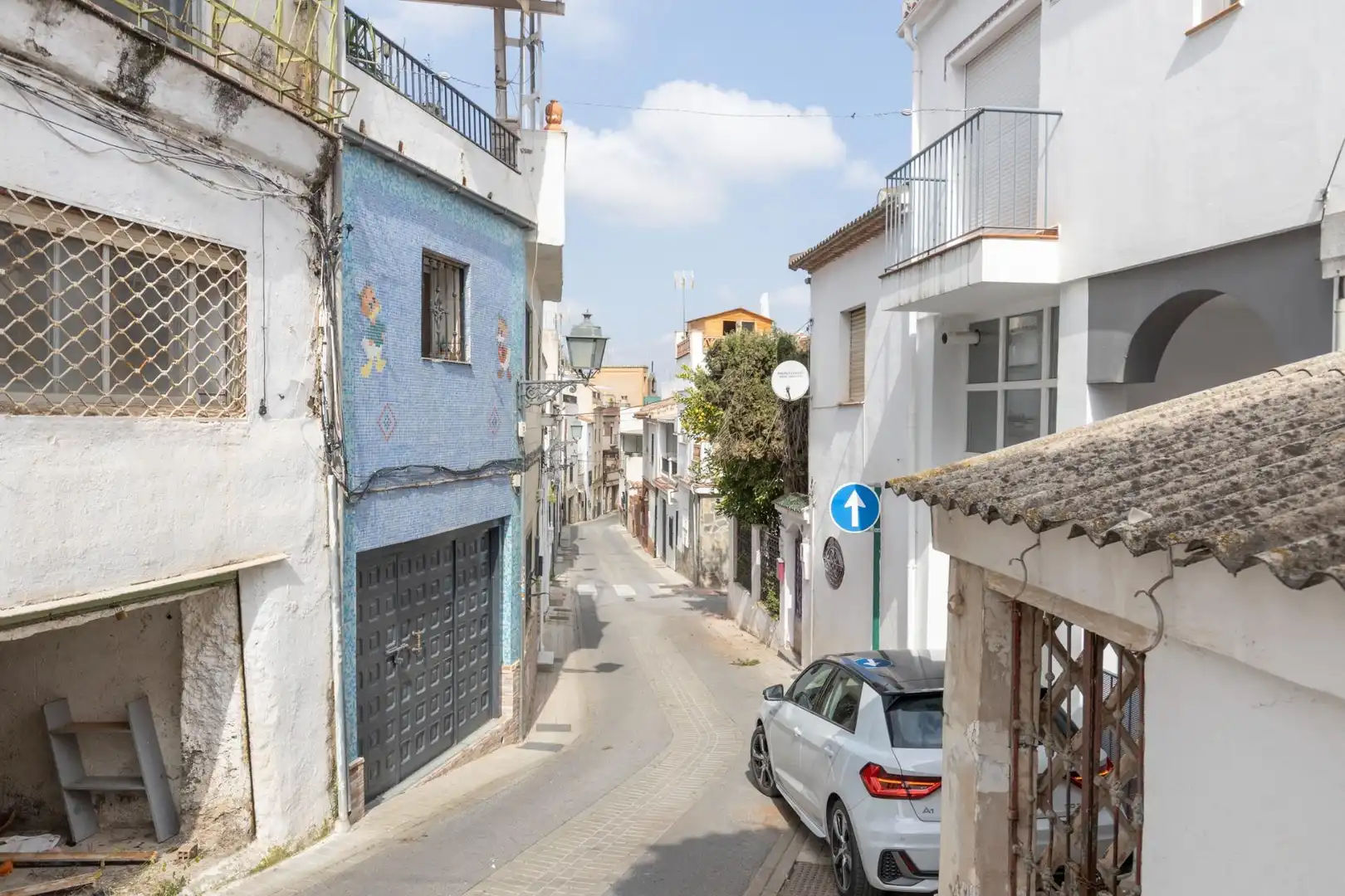 Exterior view of Houses for sale in  Granada Capital