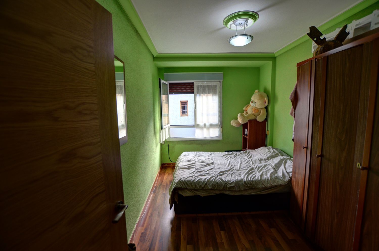 Dormitori de Pis en venda en Gijón  amb Piscina