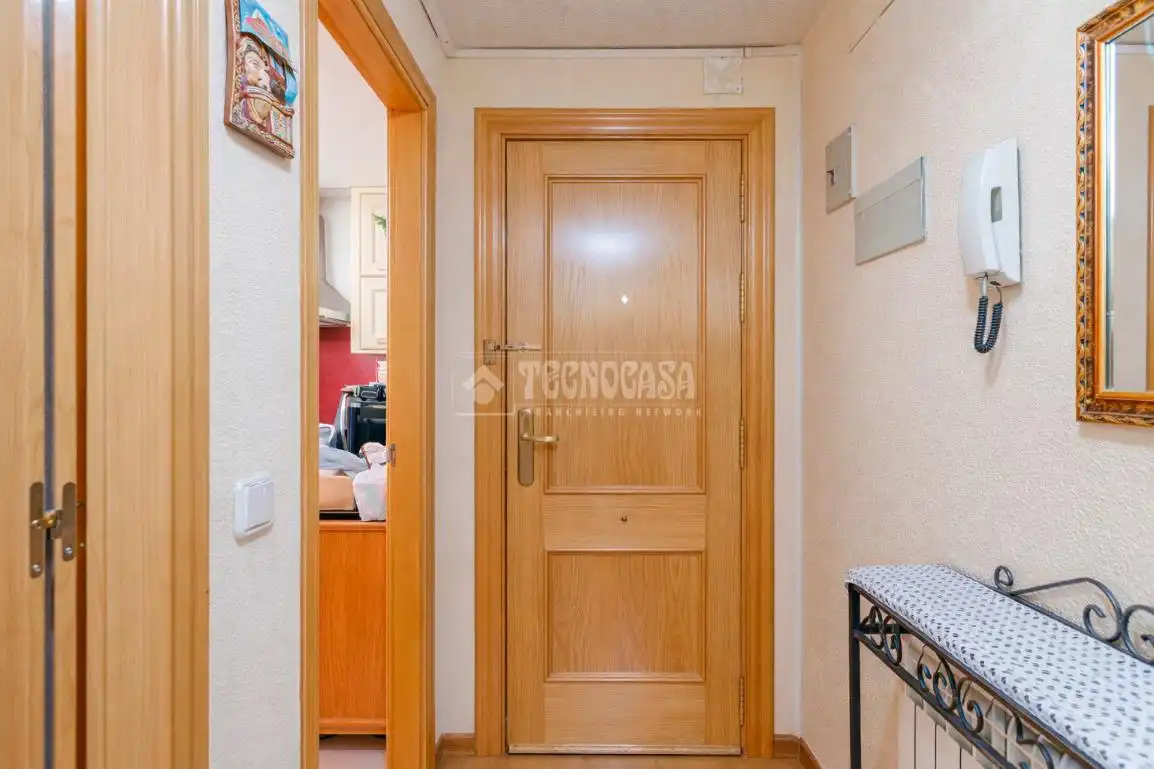 Piso en venta en Madrid con Trastero y Amueblado