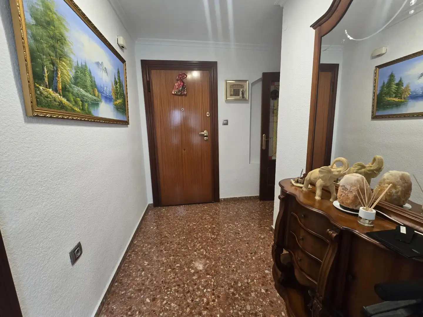 Wohnung zum Verkauf in Valencia mit Klimaanlage und Balkon