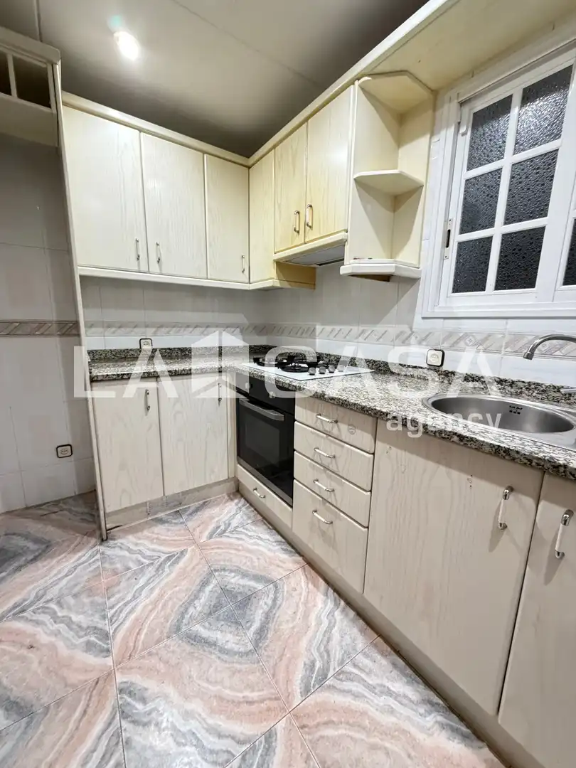 Kitchen of Flat for sale in Santa Coloma de Gramenet  with Balcony
