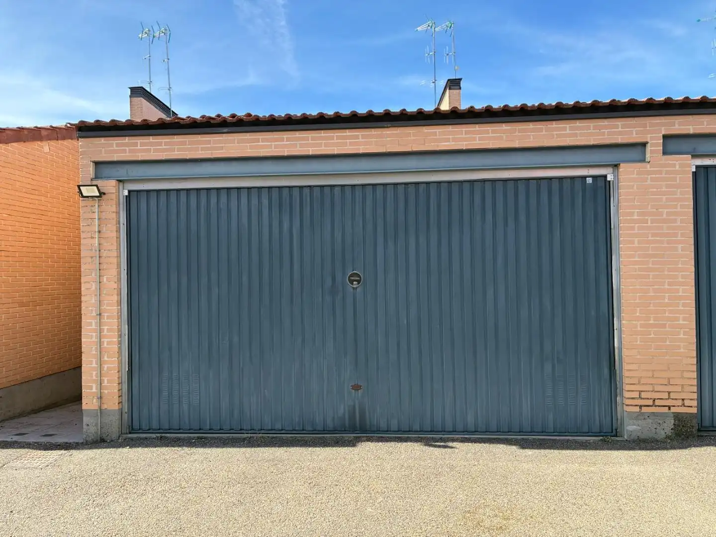 Parking de Casa o chalet en venta en Garrafe de Torío con Calefacción, Jardín privado y Parquet