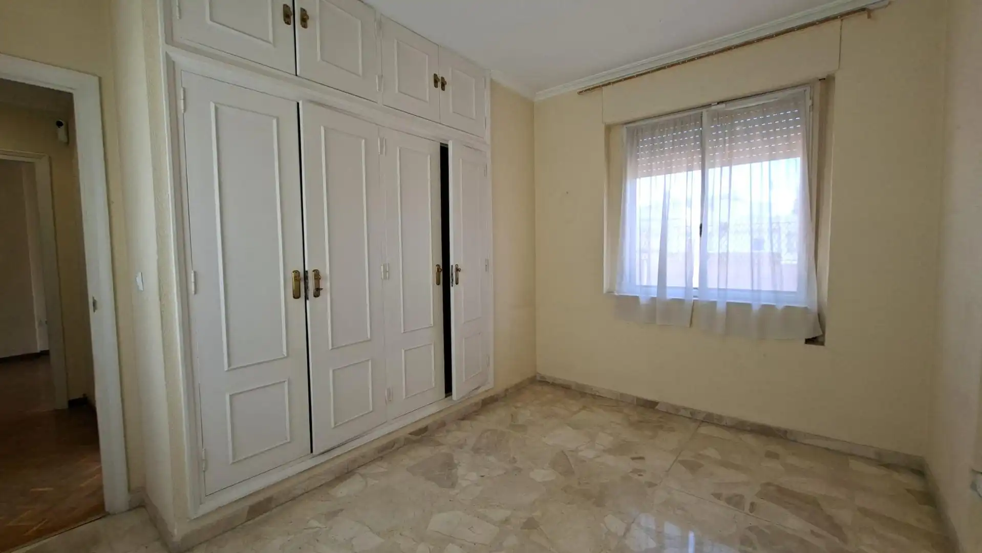Bedroom of Attic for sale in Sevilla  with Air Conditioner, Terrace and Alarm