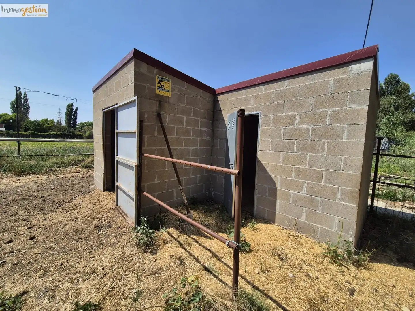 Außenansicht von Fabrikhallen zum Verkauf in Tudela de Duero
