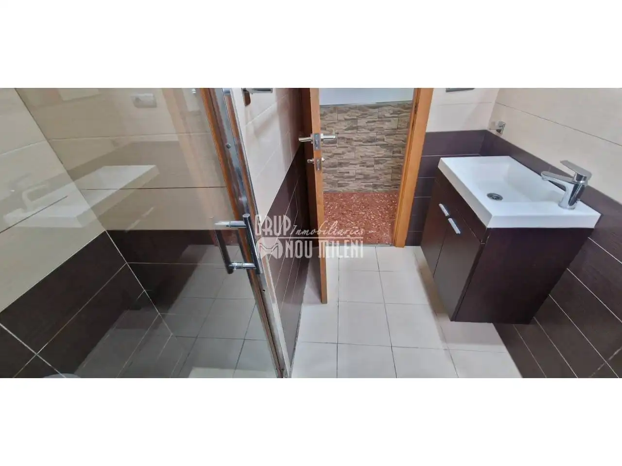 Baño de Piso de alquiler en Benifaió con Balcón