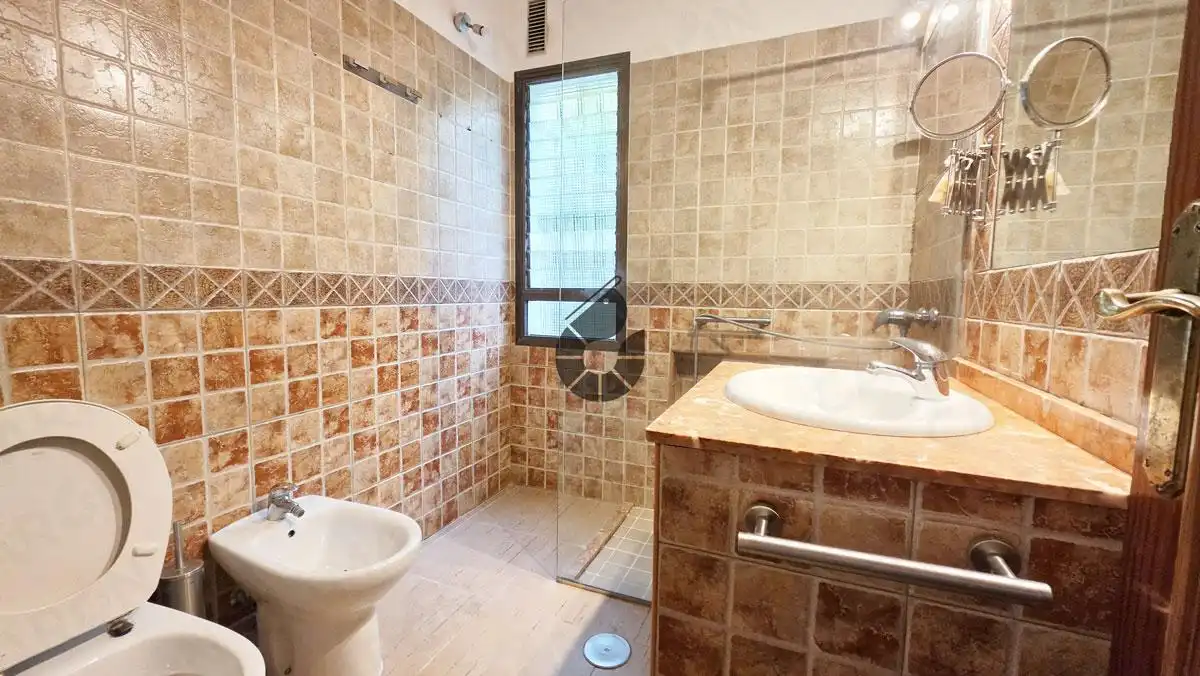 Casa con piscina en venta en Palomares del Río, imagen 2