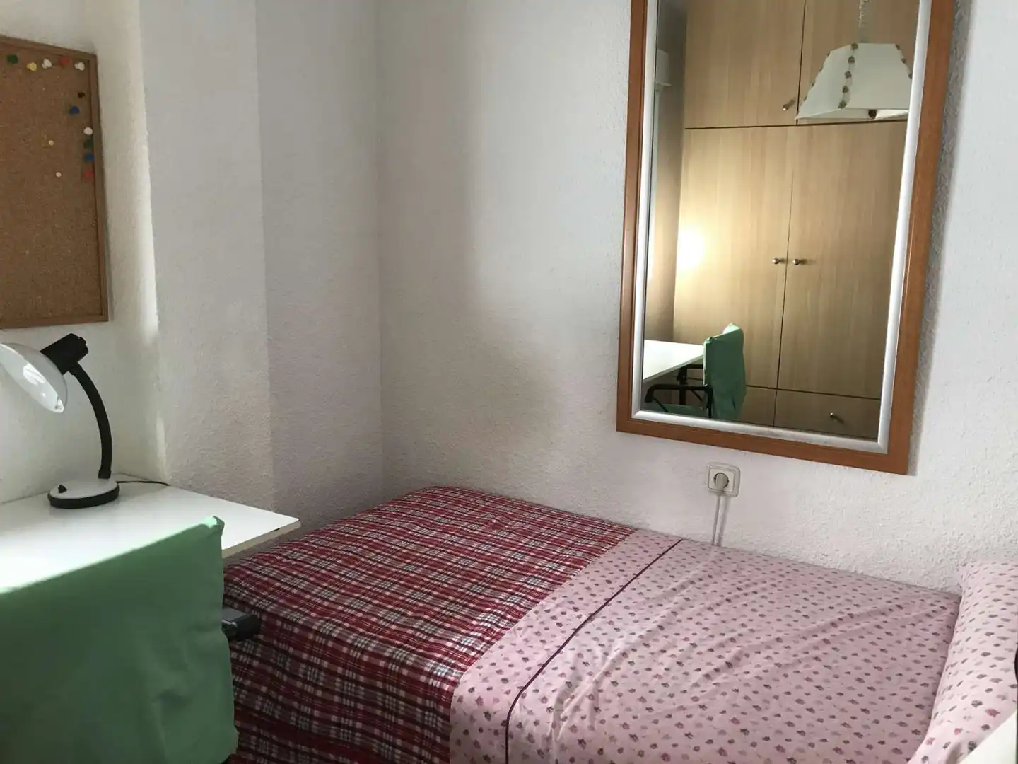 Habitación de Piso para compartir en Murcia con Aire acondicionado, Terraza y Amueblado
