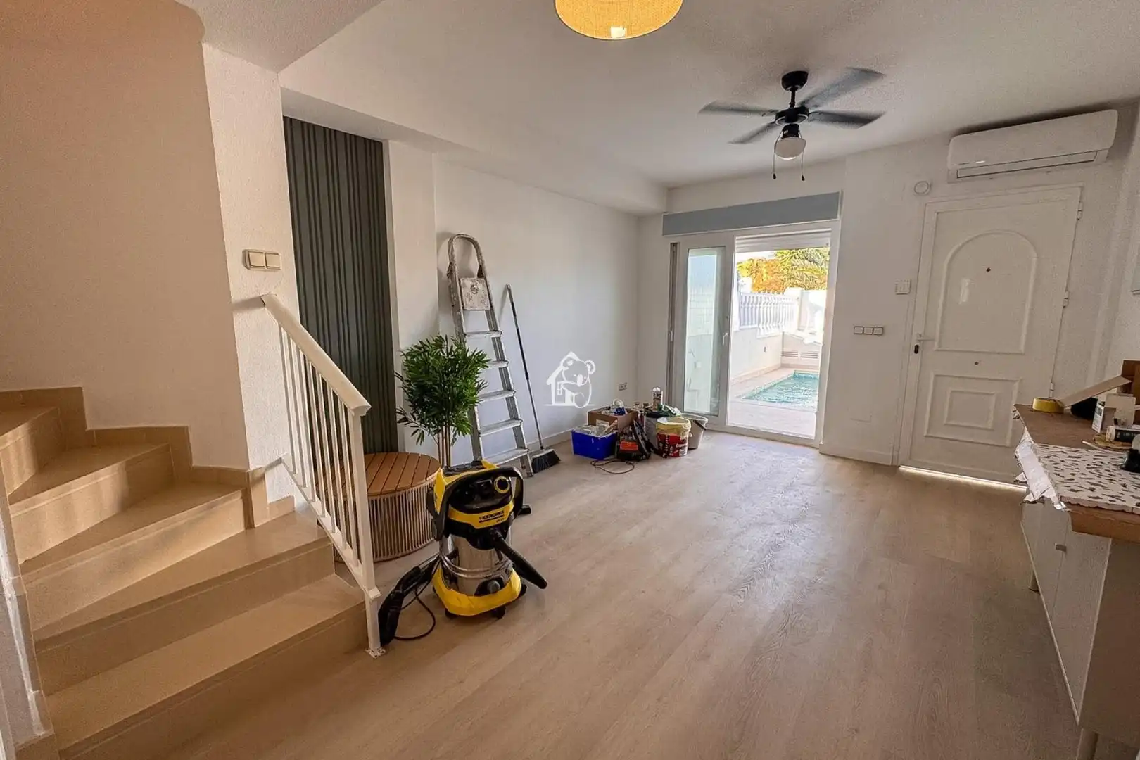 Detached homes for rent in Los Balcones - Los Altos