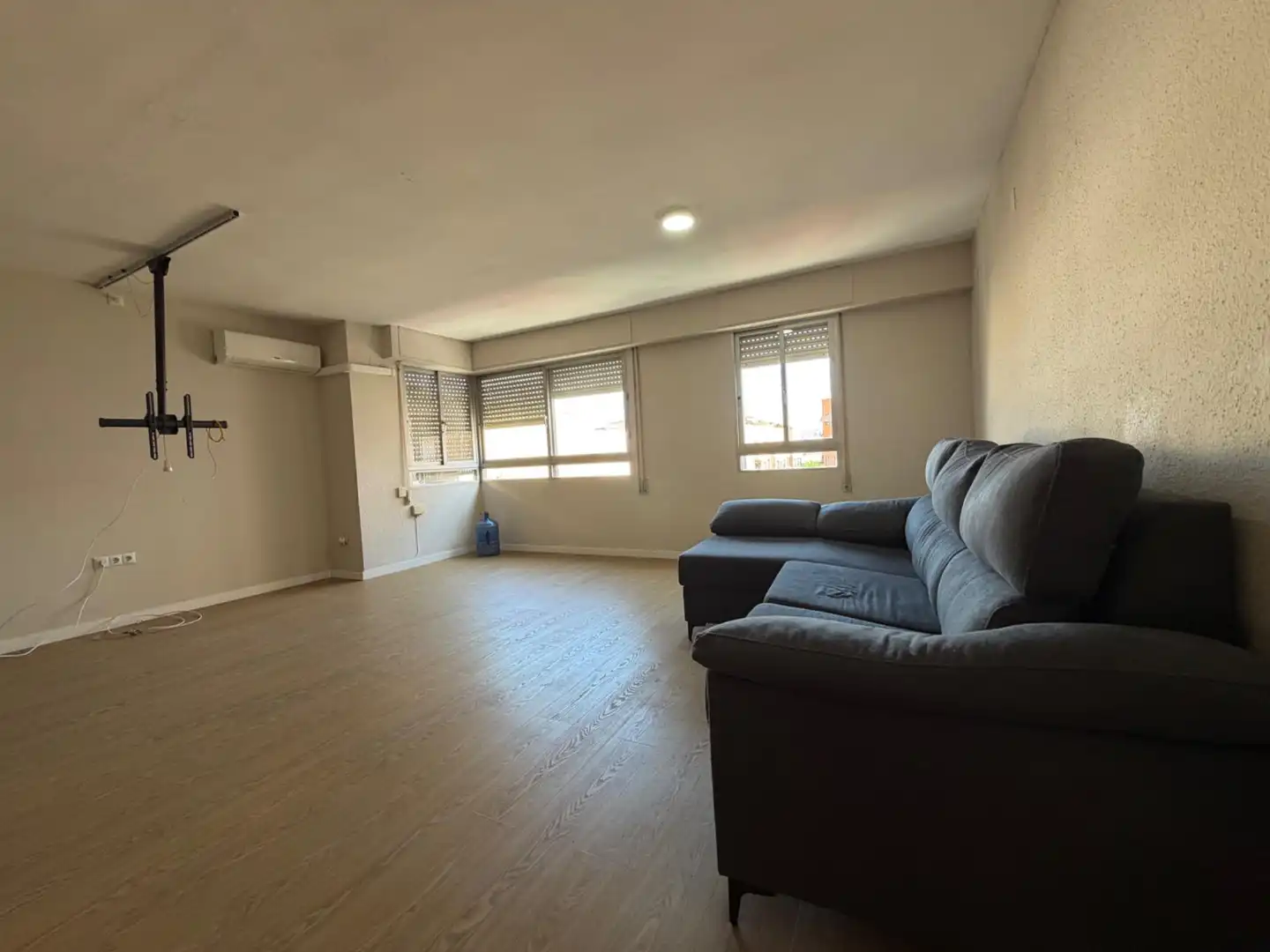 Living room of Flat for sale in Llíria  with Air Conditioner and Balcony