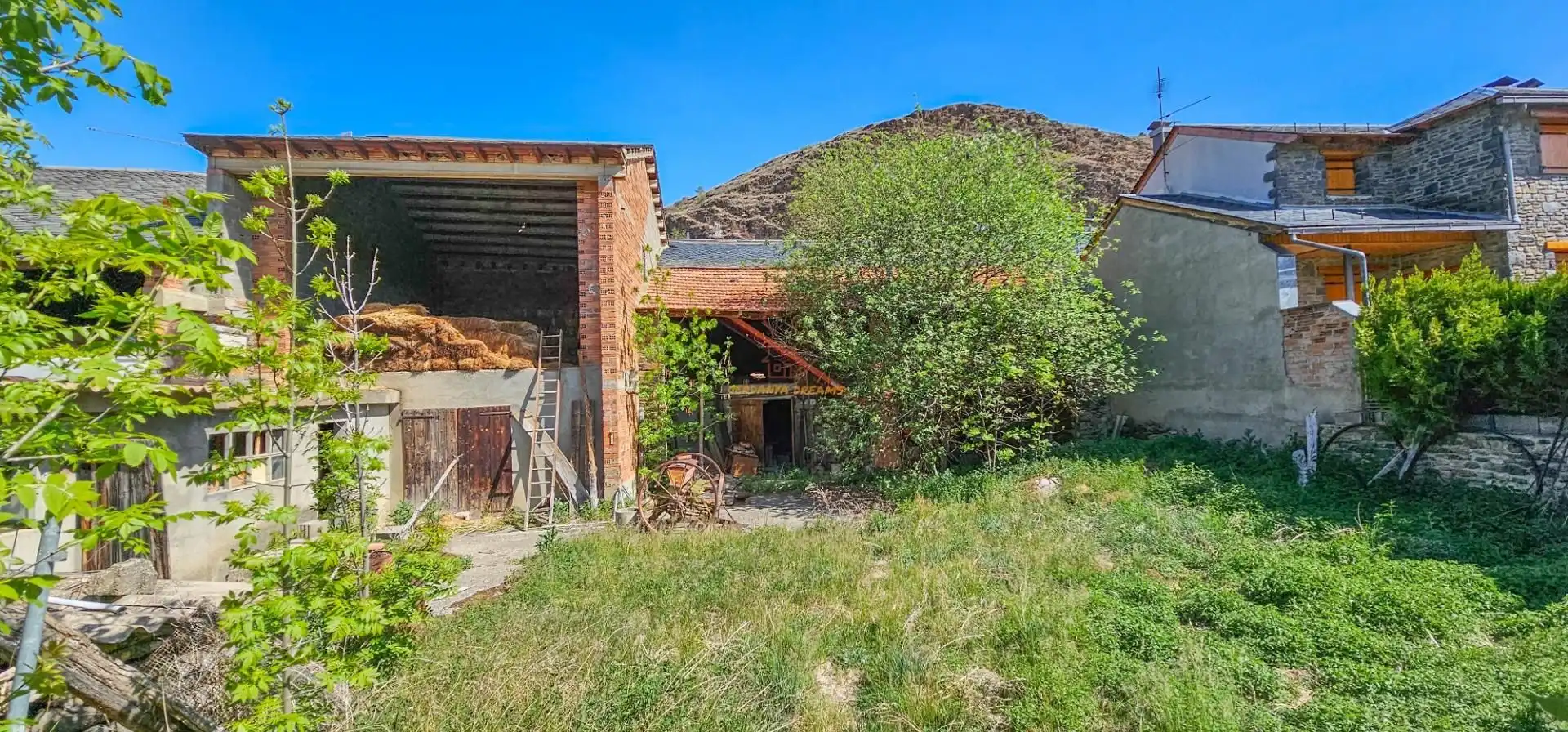 Exterior view of Houses for sale in Llívia  with Private garden and Storage room