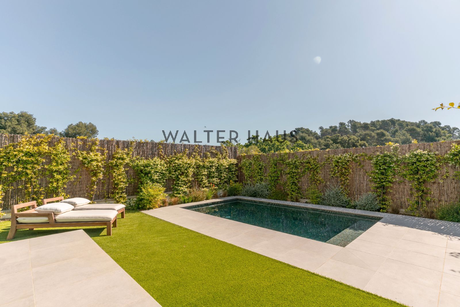 Piscina de Casa adosada en venda en Cerdanyola del Vallès amb Aire condicionat, Calefacció i Jardí privat