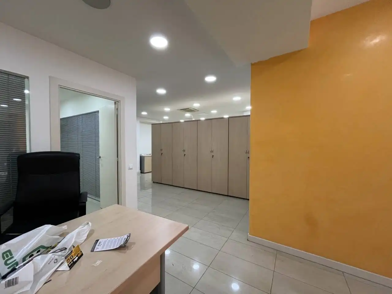 Oficina de alquiler en Esplugues de Llobregat con Aire acondicionado, Calefacción y Alarma