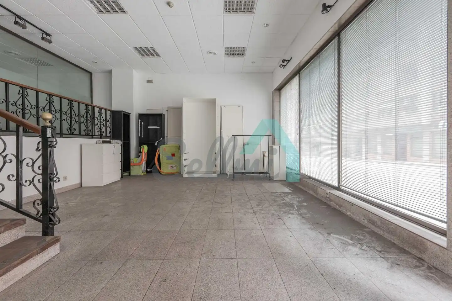Business premises for sale in Fuertes Acevedo