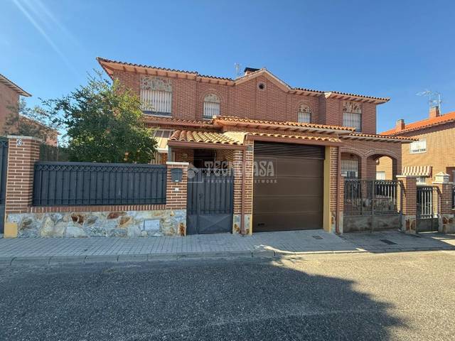 Casa-chalet en Venta en Santa Cruz del Retamar pueblo