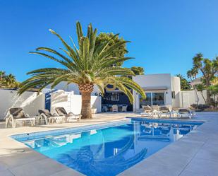 Vista exterior de Casa o xalet en venda en Moraira amb Aire condicionat, Terrassa i Piscina