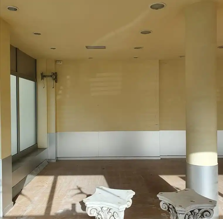 Commercial properties for sale in KRYSTAL PARC.PEÑA ROCIAS URB. BEZANA LAGO UAU-1 C/, Bezana - Prezanes