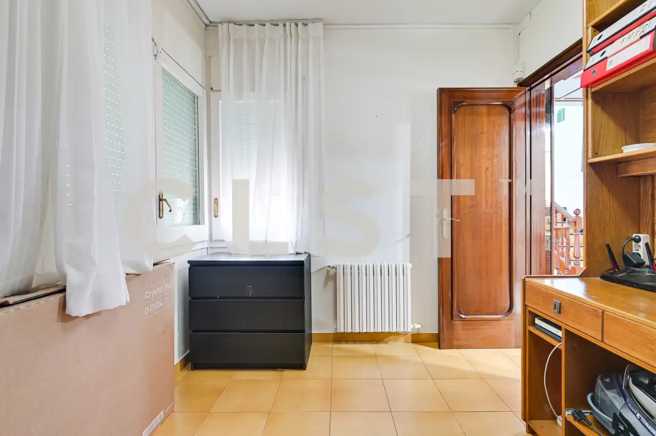 Dormitori de Casa o xalet en venda en Sant Just Desvern amb Aire condicionat, Calefacció i Jardí privat