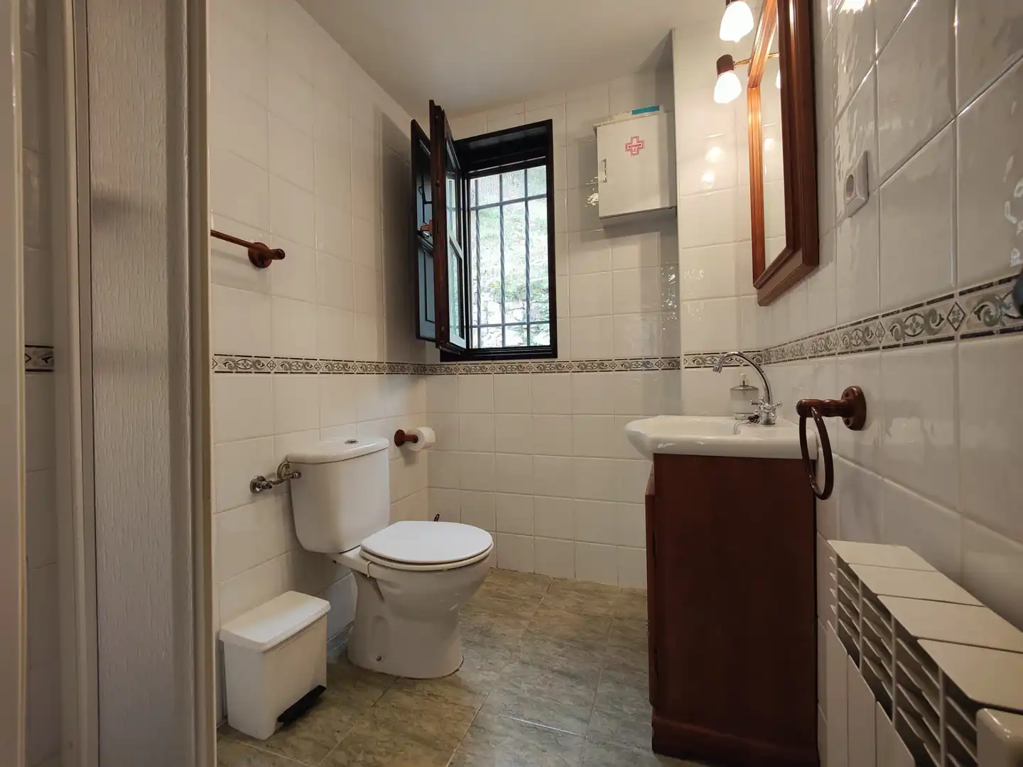 Baño de Casa o chalet en venta en Quirós con Jardín privado, Amueblado y Balcón