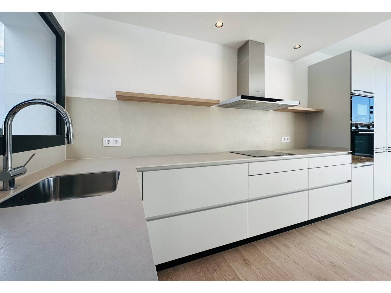Kitchen of House or chalet for sale in Figueres  with Air Conditioner, Private garden and Parquet flooring