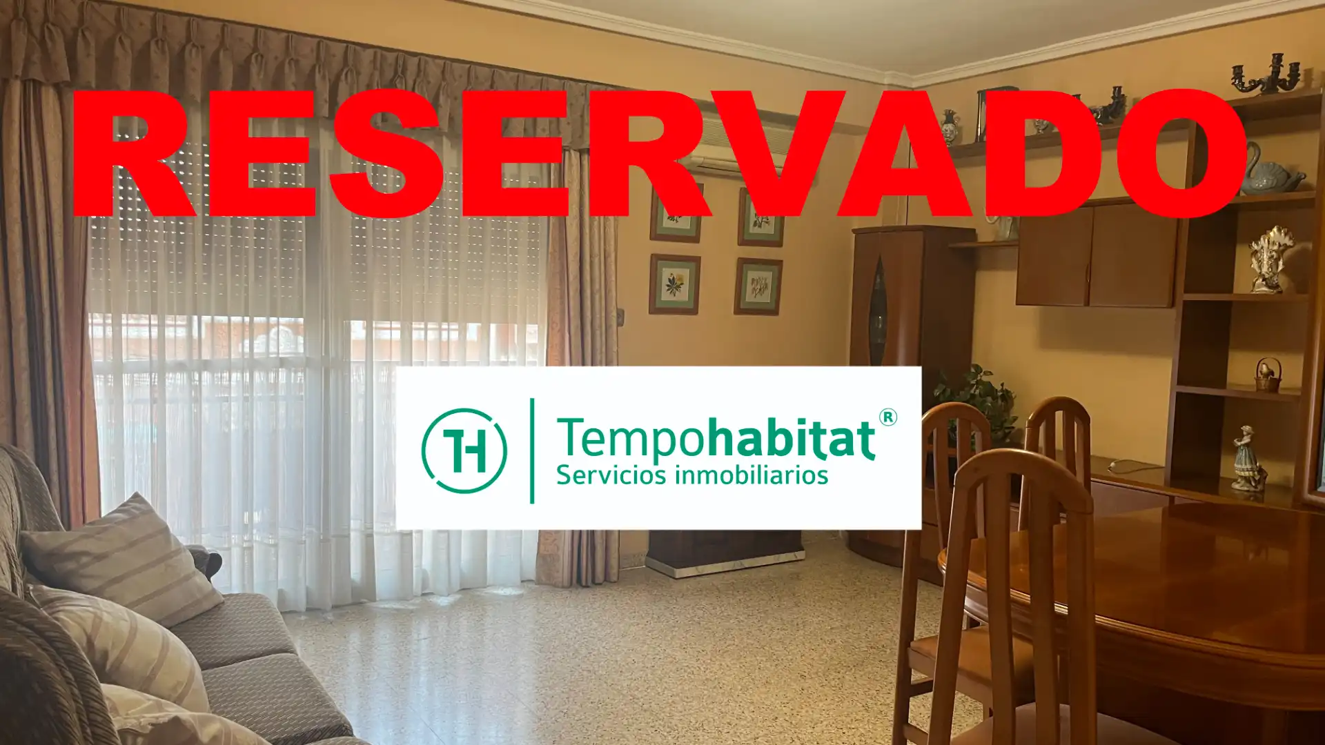 Wohnung zum Verkauf in Valencia mit Klimaanlage, Terrasse und Möbliert
