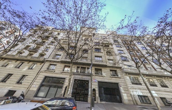 Vista exterior de Local en venta en  Madrid Capital