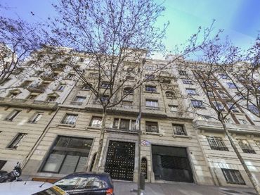 Local comercial en venda a C/ José Abascal