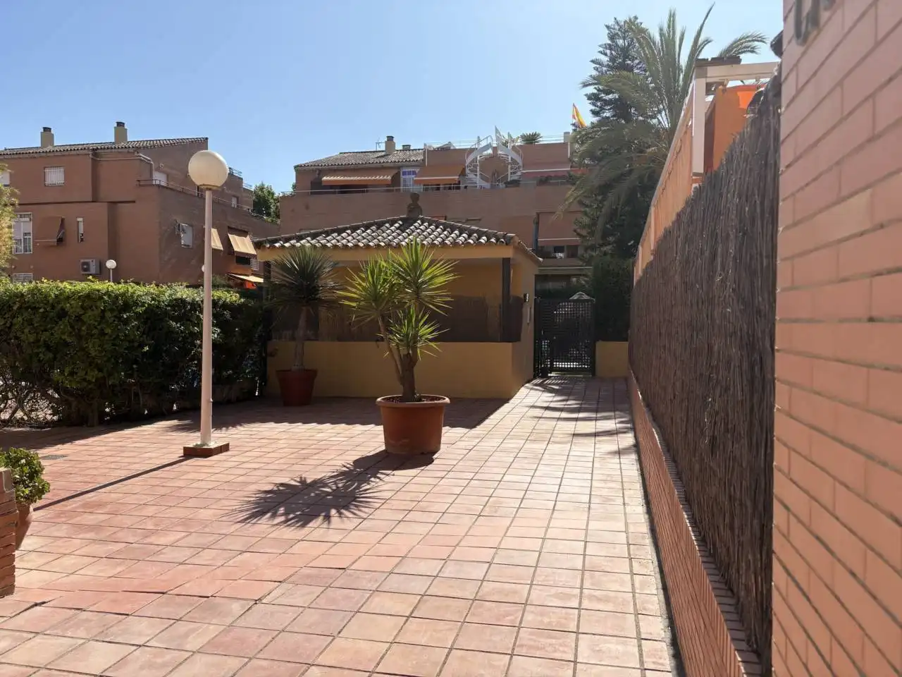 Jardí de Pis en venda en Tomares amb Aire condicionat, Terrassa i Piscina comunitària