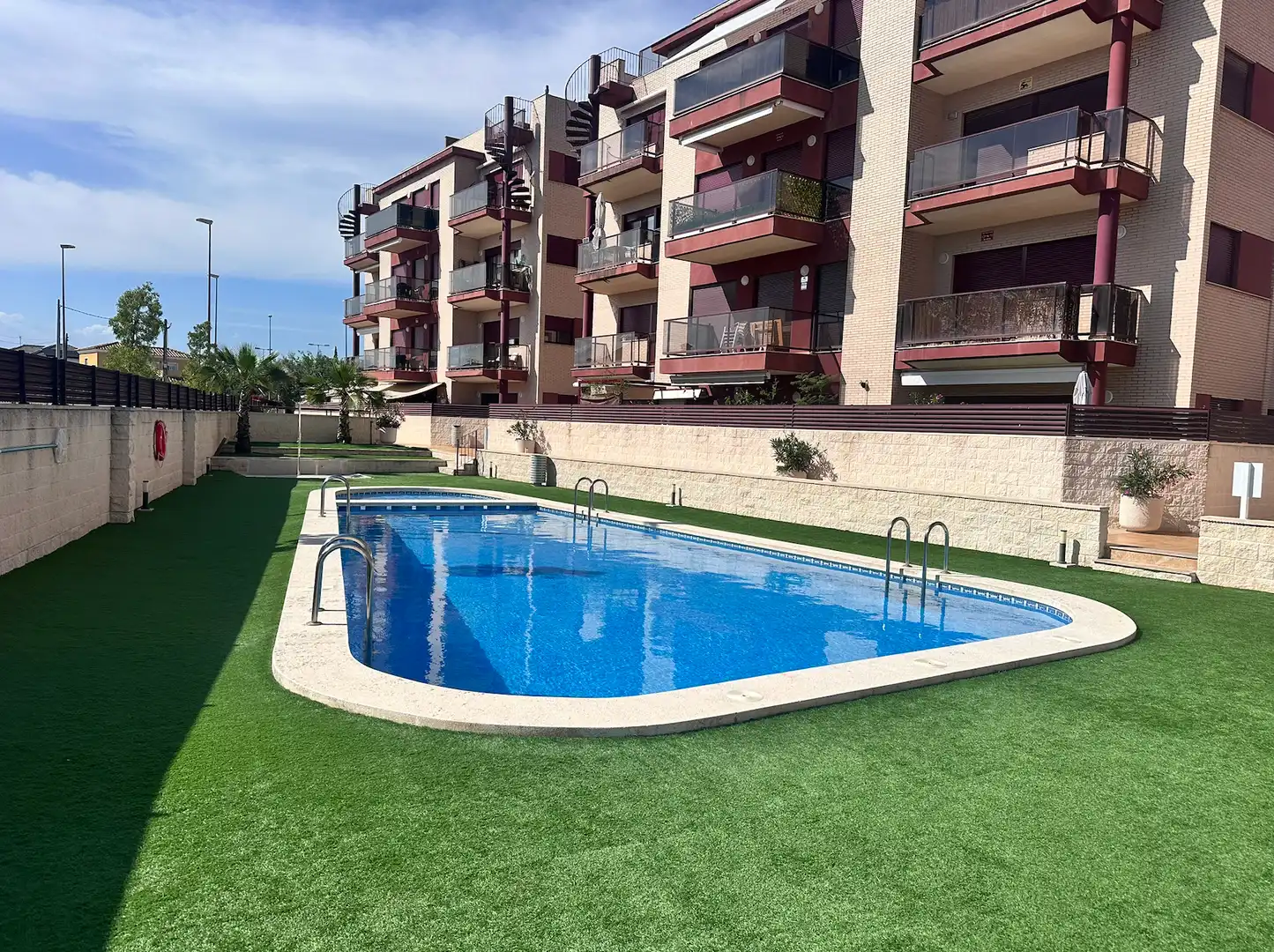 Piscina de Ático en venta en Vinaròs con Aire acondicionado, Calefacción y Jardín privado