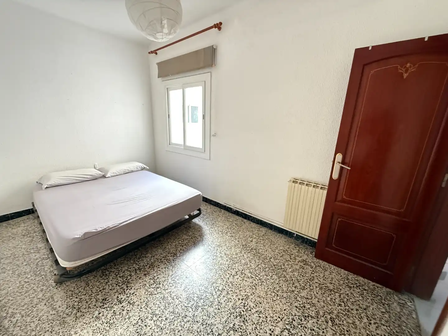 Schlafzimmer von Dachboden zum Verkauf in Barcelona mit Heizung, Terrasse und Balkon