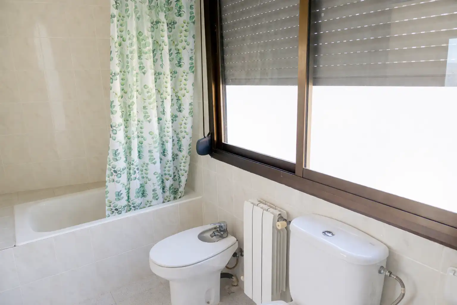 Baño de Casa o chalet en venta en Vilanova i la Geltrú con Calefacción, Terraza y Trastero