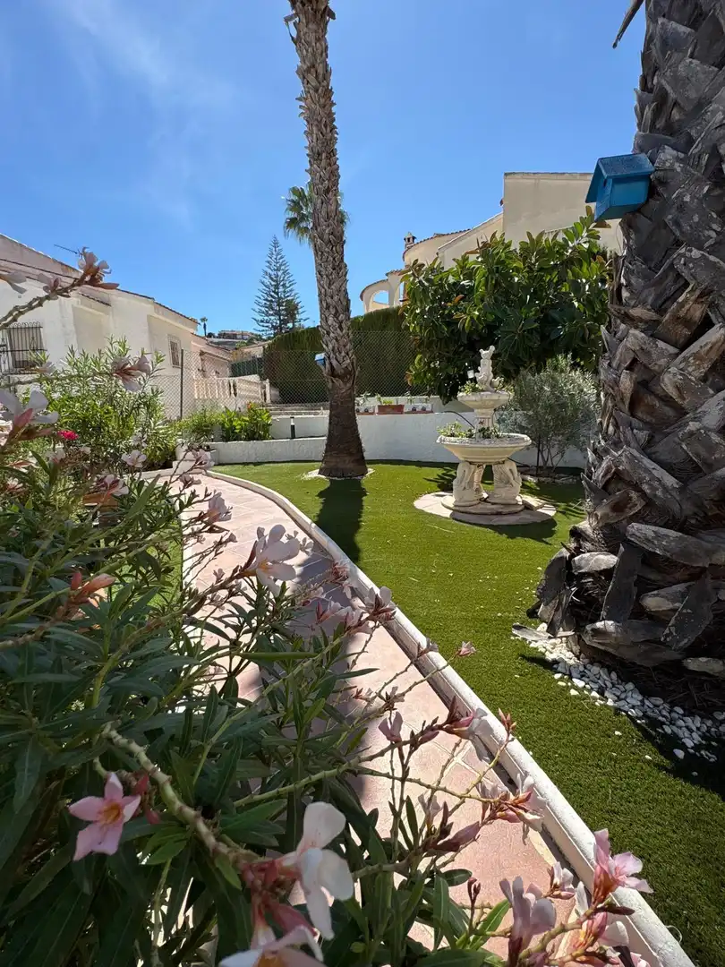 Jardí de Casa o xalet en venda en Rojales amb Aire condicionat, Calefacció i Jardí privat