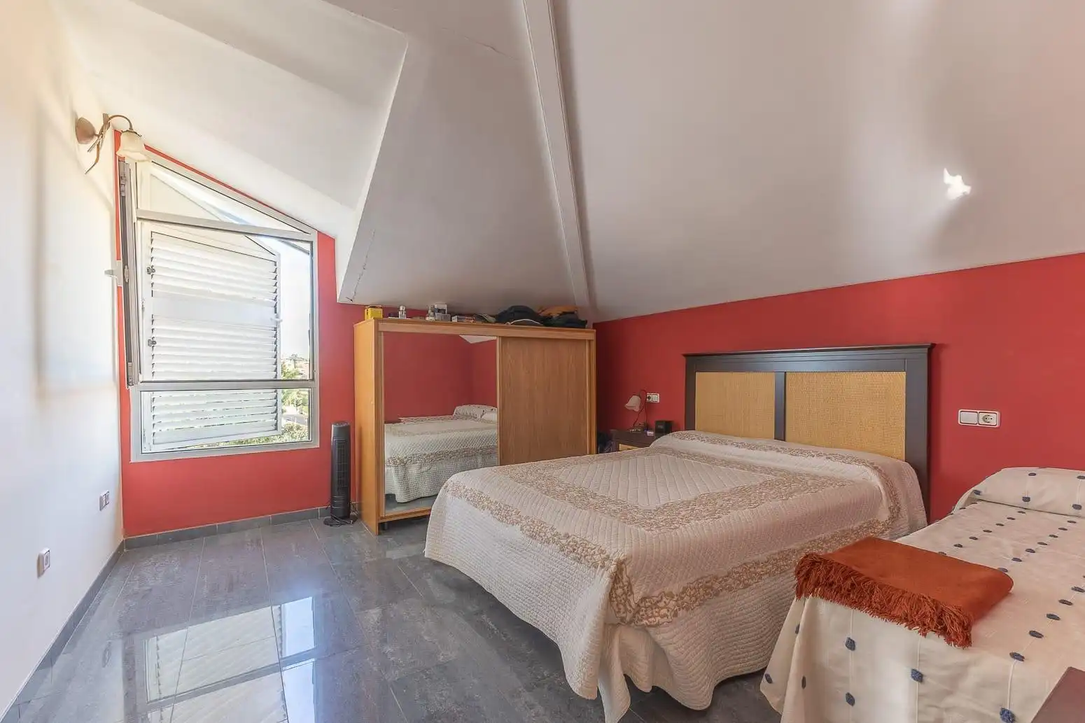 Habitación de Casa o chalet en venta en Chiva con Aire acondicionado, Terraza y Piscina