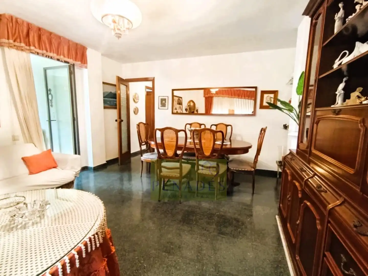Comedor de Piso en venta en Ontinyent con Trastero y Balcón