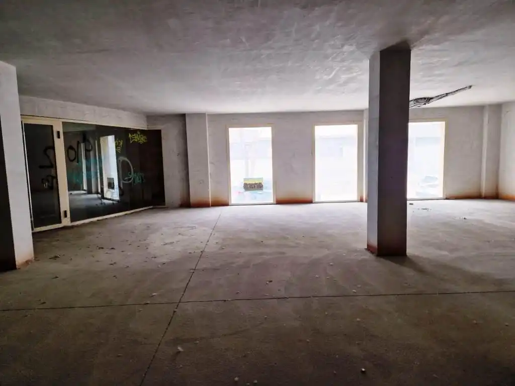 Business premises to rent in Binéfar, imagen 3