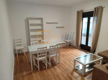 Piso con balcón en venta en Calle Gómez Arias