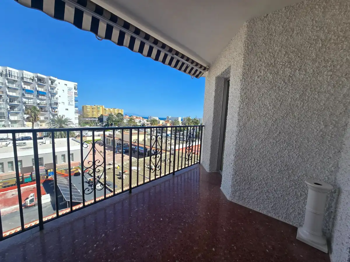 Terrasse von Wohnungen zum Verkauf in Benalmádena mit Klimaanlage, Heizung und Schwimmbad