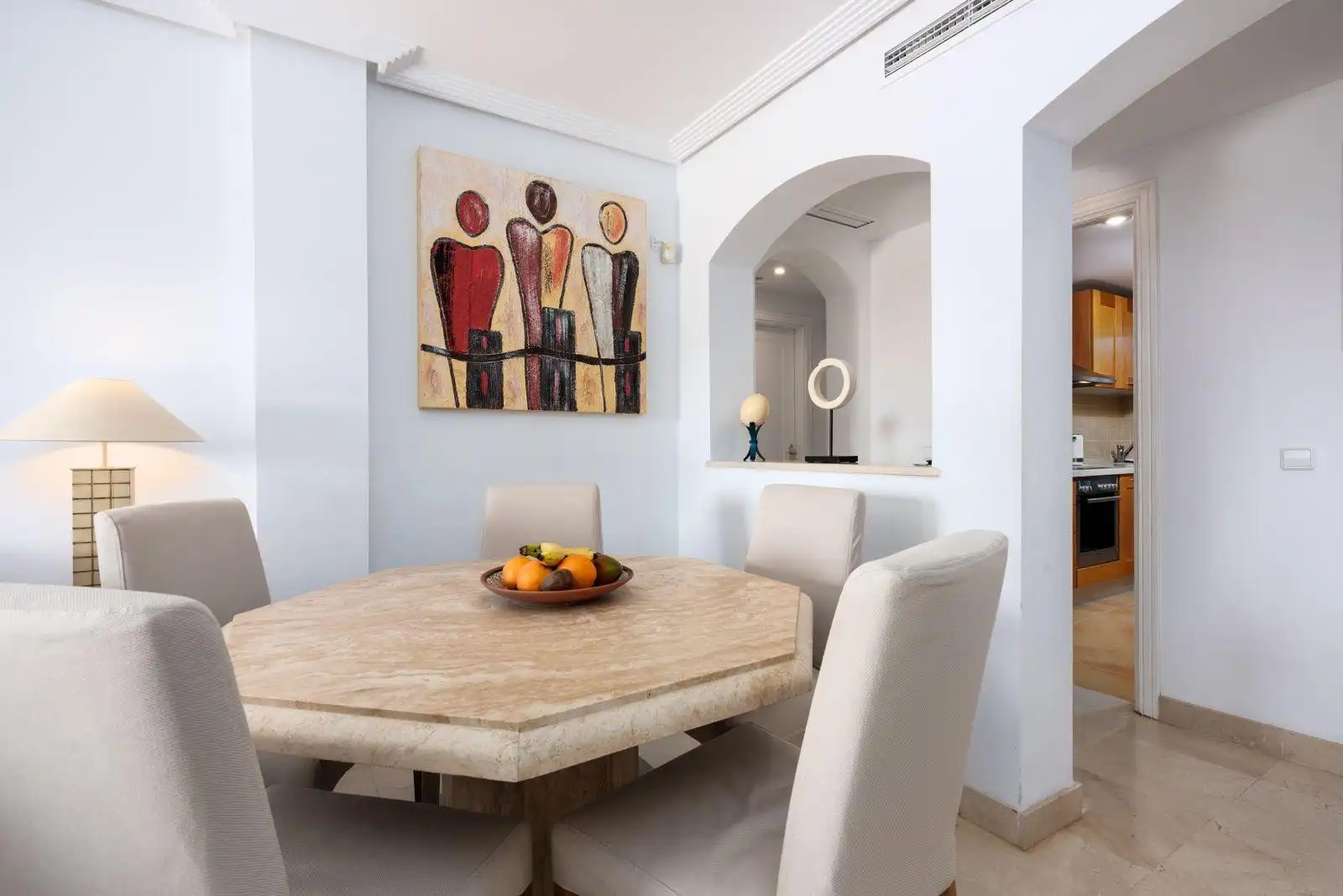 Comedor de Planta baja en venta en Benahavís con Aire acondicionado, Terraza y Piscina