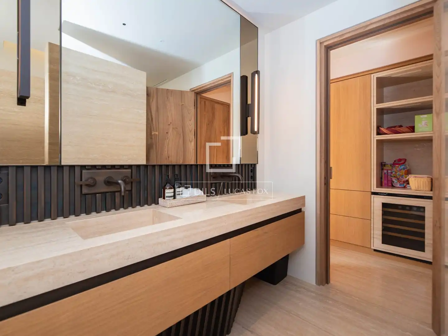 Baño de Casa o chalet en venta en Santa Eulària des Riu con Aire acondicionado, Calefacción y Jardín privado