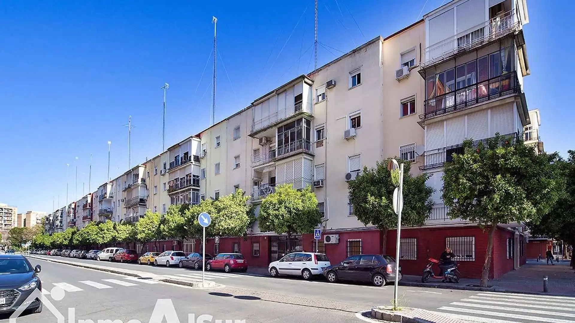 Exterior view of Flat for sale in  Sevilla Capital  with Air Conditioner and Furnished