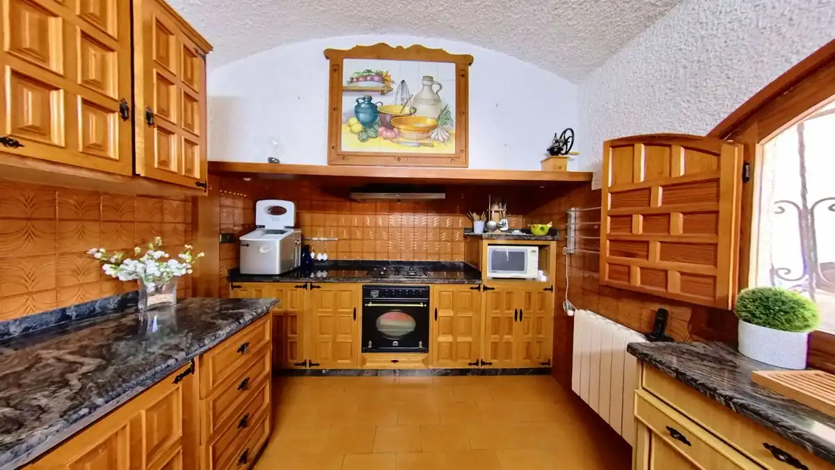Casa con terraza en venta en Carrer Peña del Sol, imagen 5
