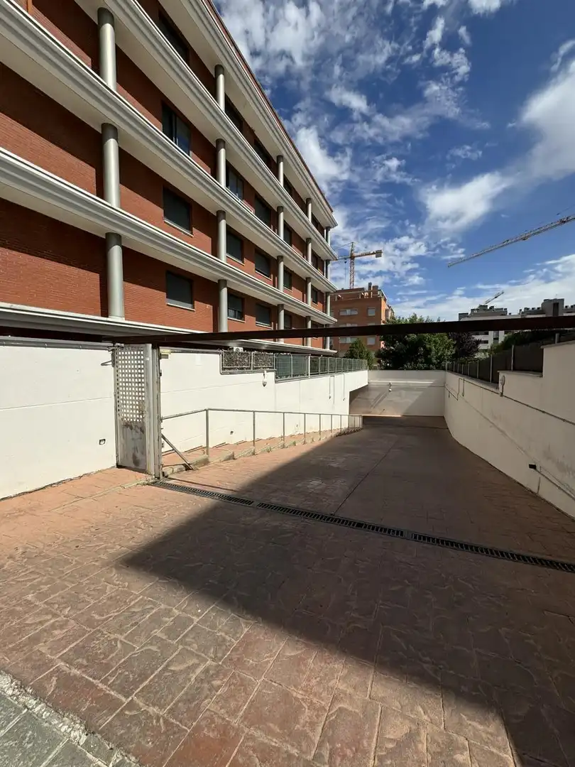 Parking de Planta baja en venta en Guadalajara con Aire acondicionado, Calefacción y Trastero